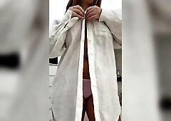 Large breasts bounce as that babe widens wide ????