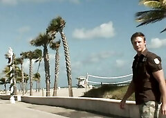 Chap picks up babe in the street and takes her home to bang