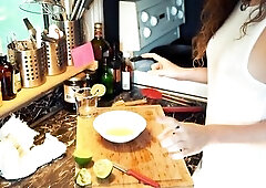 How to squeeze the juice without a lemon, with Piper Blush