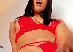 Carmina Khourmy Puts On A Sexy Masturbation Show For You!