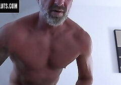 Shy cutie Isa Both addicted to Pascal White's cock