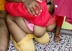 Padosi Ne Dudh Mang Ke Aunty Ka Hi Dudh Nikal Diya Or Chud Diye