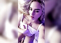 Sweetietheia's dong pounding reaches fevered, uncontrolled peak