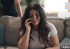 Arab mom has to nail to keep her secret