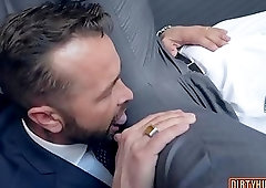 Muscle gay fetish and cumshot