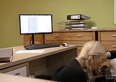 Real estate agent lets the bank worker penetrate her for a loan