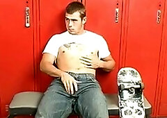 Circle Jerk Boys: 22-year-old Stud Seeks Ass