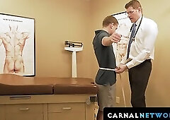 Dr Wolf let out a loud moan and felt so horny as Ian Levine blowjobs his giant cock