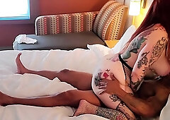 Let Me Feed You This Cobra Load: Sexy Bbw Eats King Cobra Cum