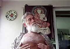 Amateur hairy guy Mrhairygardener explores gay roleplay and solo action