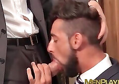 Hot classy hunk Massimo Piano deepthroats big rock hard cock