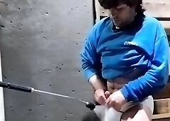 in prima partie acestuia videoclipului clar si dupa