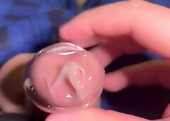 Uber-Cute femboy jacks off into rubber, witness the completing at @veggieboiph on twitter!