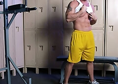 Thirsty Mitch Vaughn masturbating at the local gym