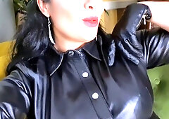 HOW DO YOU LIKE MY NEW LEATHER TOP THANK YOU MY LEATHER