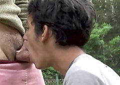 Latin Leche - Breeding at the beach