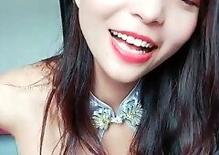 Kendall Jenner webcam solo look alike masturbation