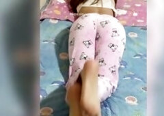 MI NOVIA SE COMPRA UNA NUEVA PIJAMA Y LA ESTRENAMOS FOLLANDO PORNO CASERO REAL