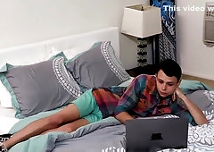 Tiny twink learns how to bareback fuck Daddy