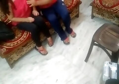 Kanpur Bhabhi Meet & Mate Sex With Hubby’s Friend