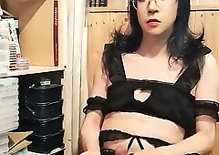 When I Was Wearing Sexy Clothes and Doing Anal Masturbation, It Felt so Good That I Peeed.