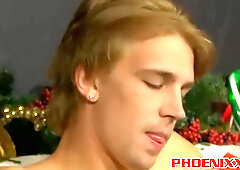 Buffed Dude Brock Landon Glides a Trunk into Patricks Brown-Eye