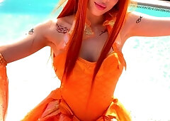 Big ass babe exposes her big boobs