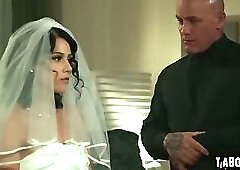 Derrick Pierce Claims Penelope Reed