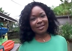 Babe's Deepthroating Makes Man Wants To Gang Bang Her