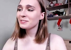 Brunette Solo Webcam Masturbation