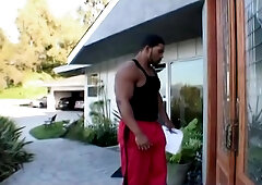 Chocolate beauty with gorgeous keyster takes big black schloeng