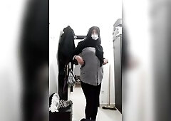 I desire to make u sweat by watching my white body and getting clothed