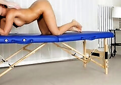 Aged cougar milks schlong after hardcore massage