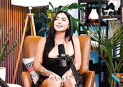 EMILY RINAUDO FUCKS TOP FAN
