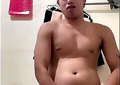 Beefy Pinoy Teasing Jakol