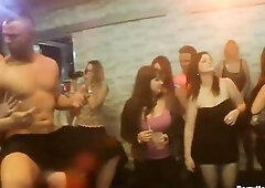 AMATEUR CFNM BANG STRIPPER