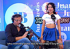 Little kinky Colombian Mayraoficial cums on the Sybian machine - Juan Bustos Podcast