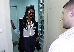 Shemale involved into a crazy ass drilling session