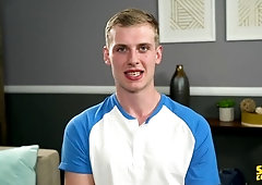 Lanky blonde hottie Mick cums on his knees