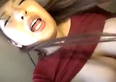 01537,A woman who screams in agony