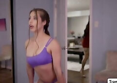 Lascivious Trans chick Eva Maxim screws Spencer Bradley whilst shes stuck in the washing machine.Instead of getting eager,Spencer mouths Evas hard she