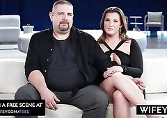 WIFEY Thick Hotwife Paisley West Wishes Some other Mans Cum, That babe Brought Her Spouse To See!