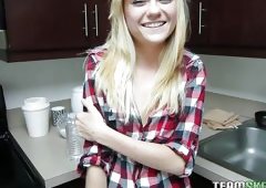 Blonde Hottie Getting Nailed After Sucking A Huge Dick