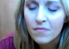 Close up MILF masturbation