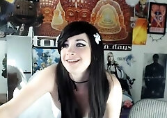 Brunette Solo Webcam Masturbation