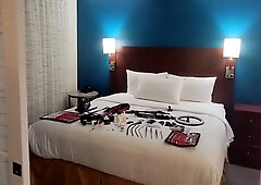 Unpacked my utter fucktoy bevy on Dallas motel couch