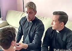 Altar Training For Teen Twink-Johnny Ford, Taylor Reign, Isaac Parker