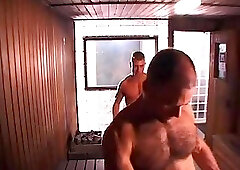 3some in the sauna - 😍