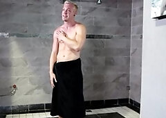 Extra Big Dicks: Wet and Wild in the Shower