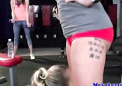 Slaver lez pornstar seducing her prey in advance of eating her out